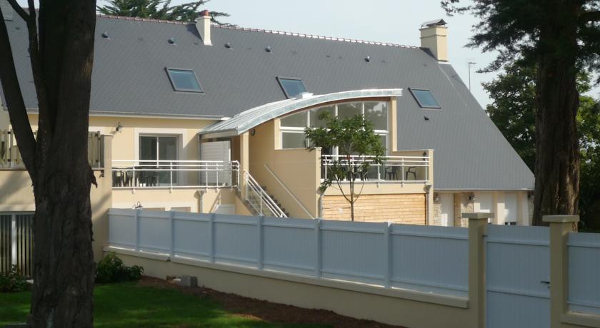 Domaine de lHostrei`ere