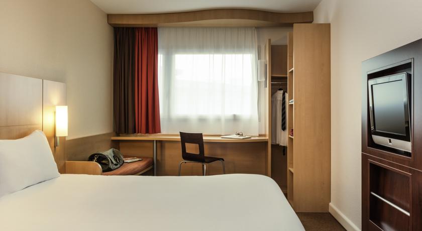 Ibis Bourges