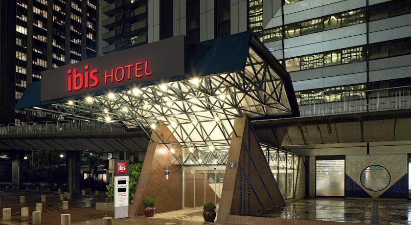 Ibis Paris La Defense Centre