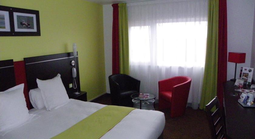 Kyriad Design Enzo Roissy Saint Witz