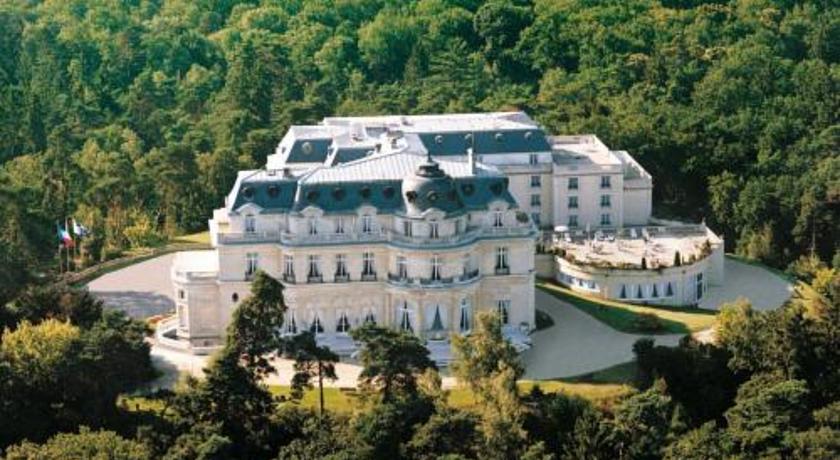 Tiara Ch^ateau Mont Royal Chantilly