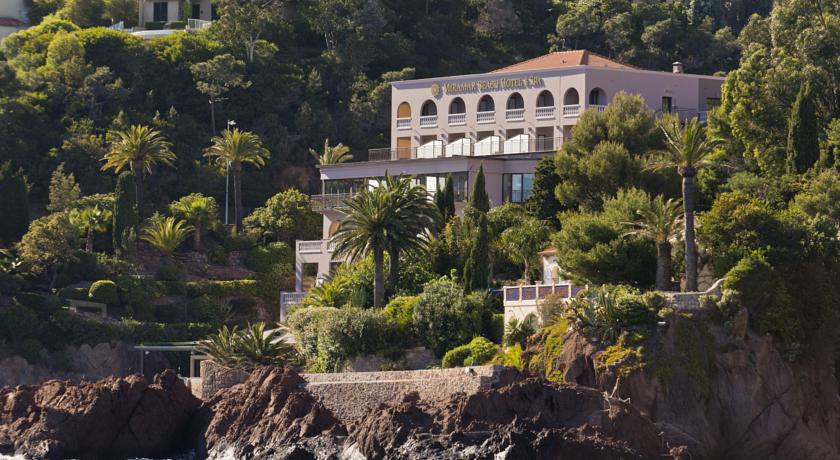 Tiara Miramar Beach Hotel & Spa