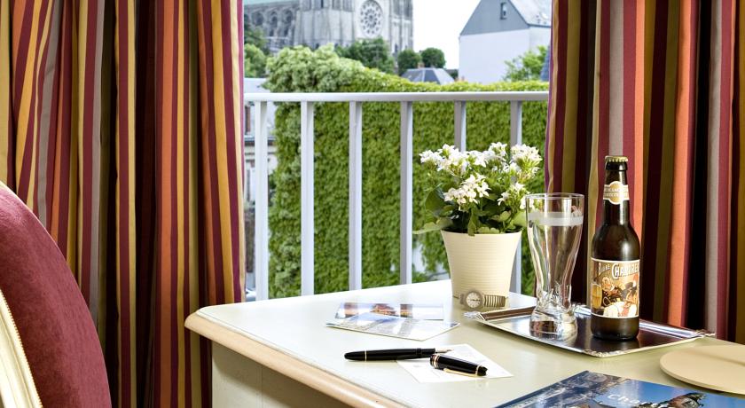 Timhotel Chartres Cathedrale