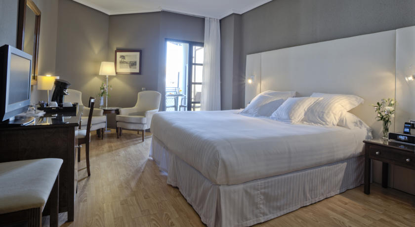 Barcelo Caceres V Centenario