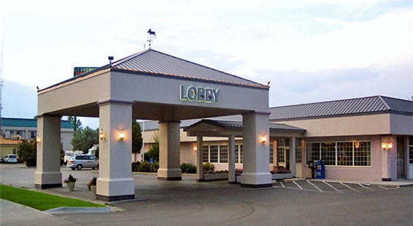 GuestHouse International Inn & Suites