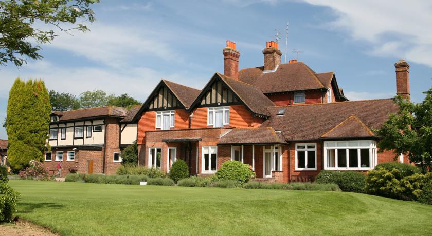 Гаттон Манор и Гольф Клуб