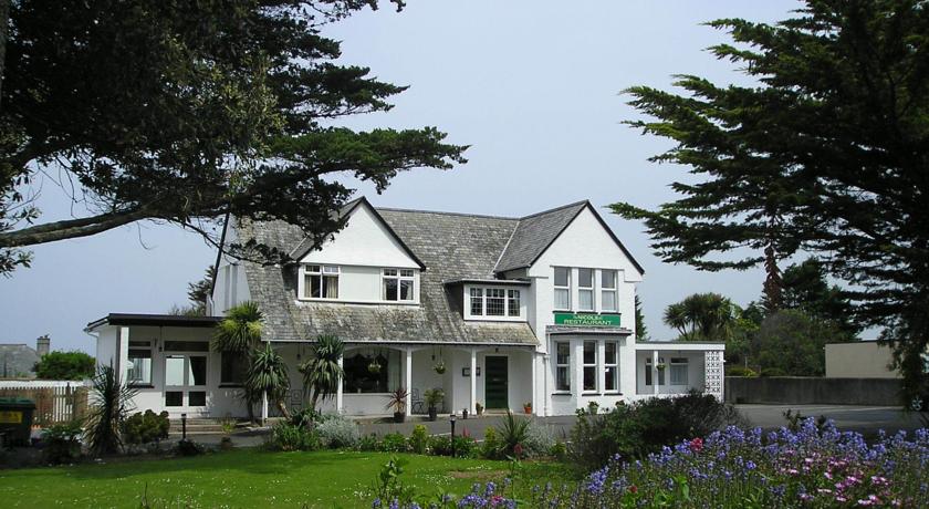 Pine Lodge
