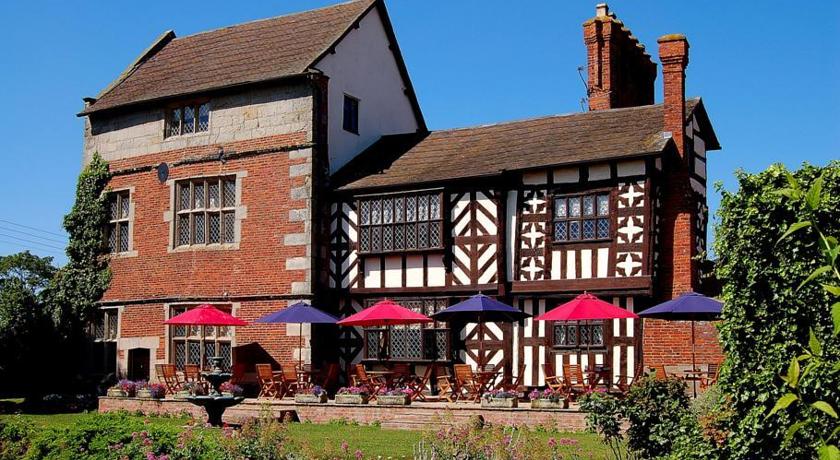 Albright Hussey Manor & Moat Room