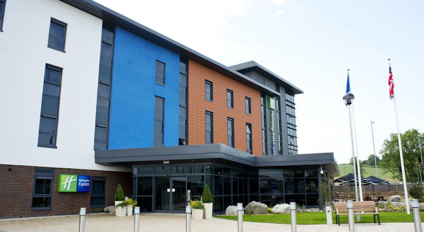 Holiday Inn Express Dunstable