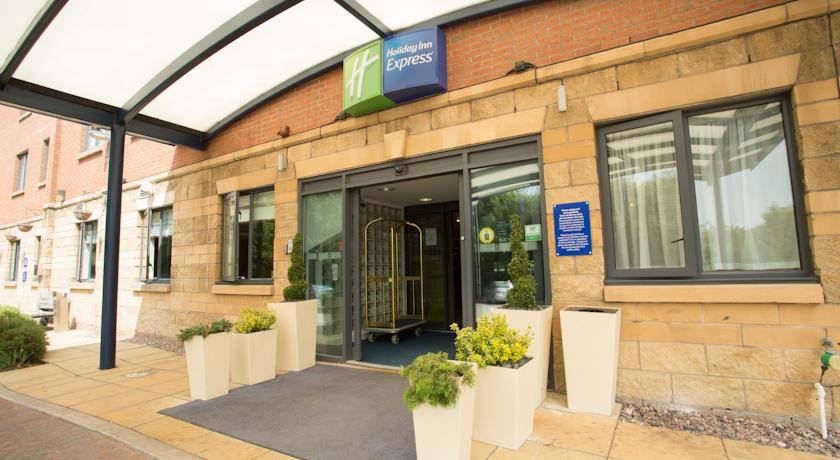 Holiday Inn Express Liverpool - Knowsley M57