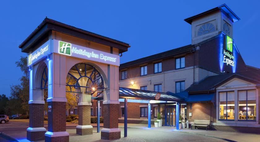 Holiday Inn Express Strathclyde Park M74