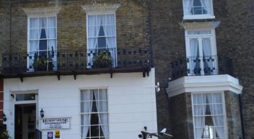 Hubert House Guesthouse & Bistro