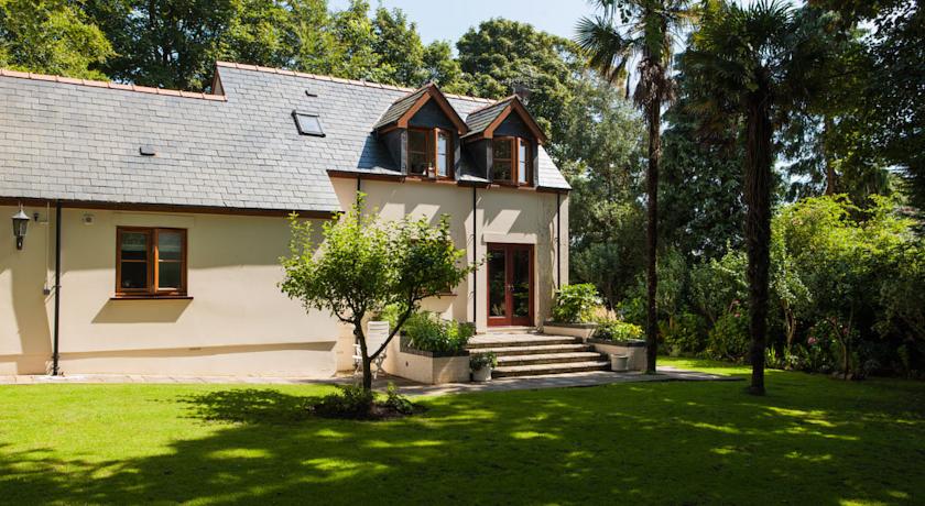 Little Red Rooster Rest