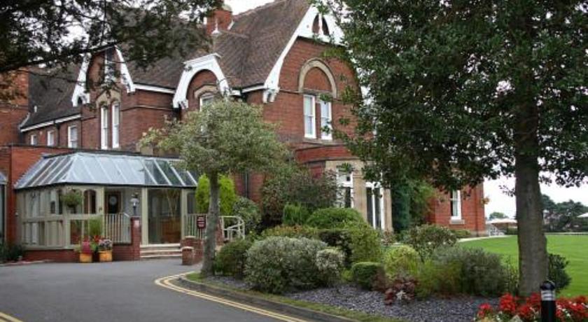 Menzies Stourport Manor