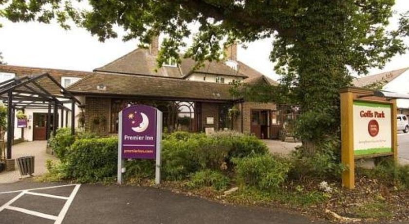 Premier Inn Crawley South - Goffs Park