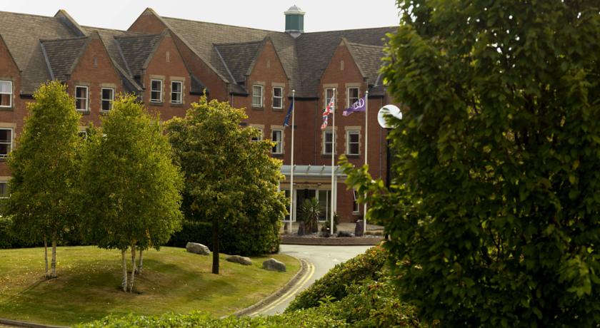 QHotel The Cheltenham Chase