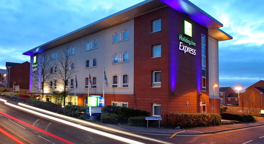 Welcome to Holiday Inn Express Redditch