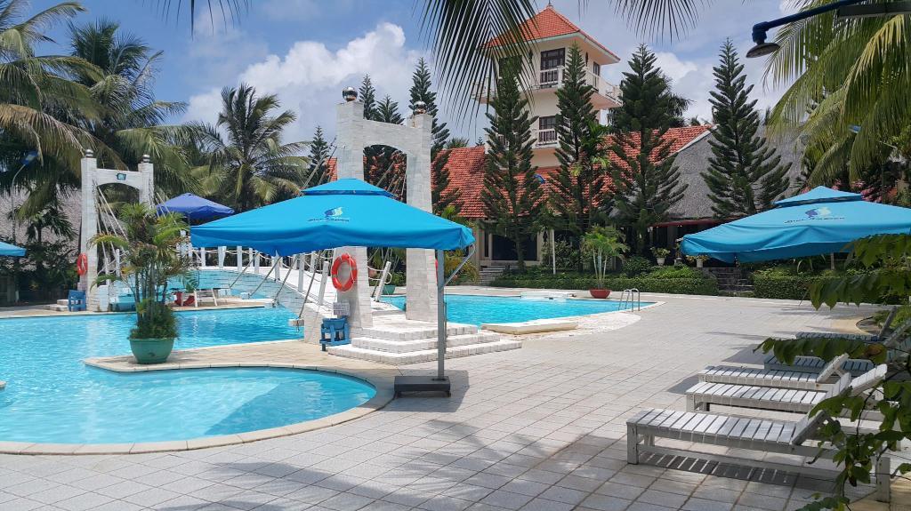 L'Azure Resort and Spa