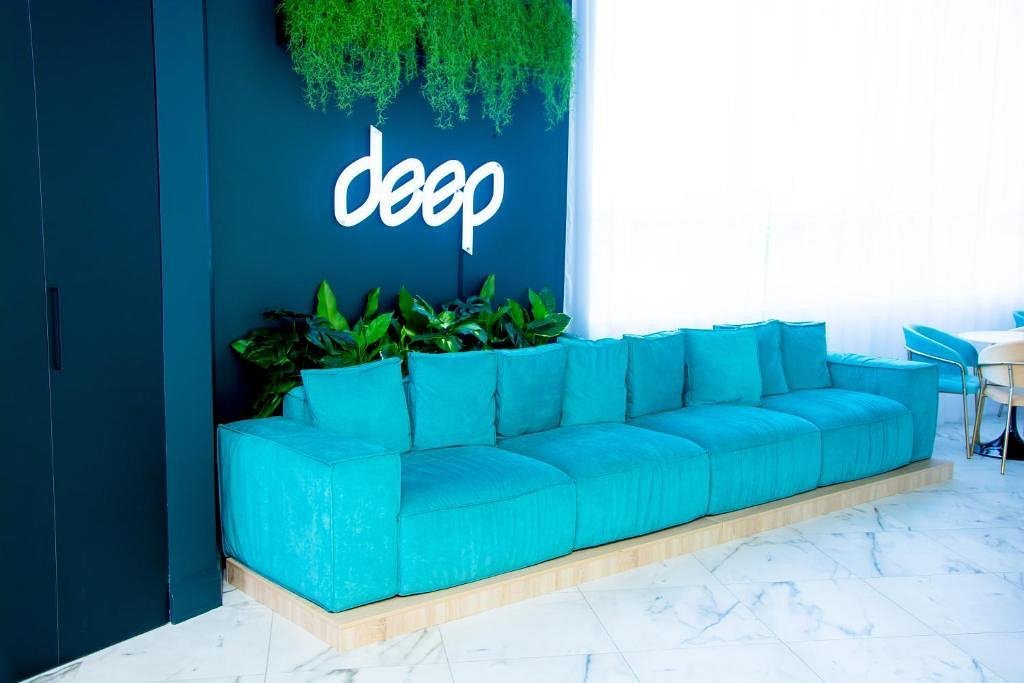 Deep Hotels