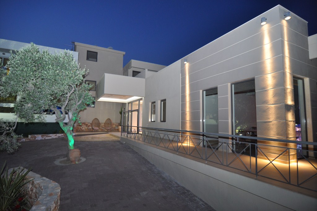 Aeolis Thassos Palace