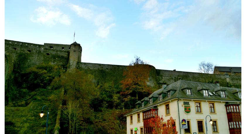 Best Western H^otel La Porte de France