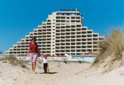 Yellow Praia Monte Gordo