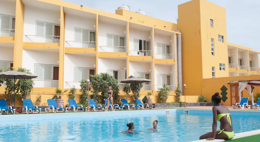 Oasis Atl^antico Porto Grande