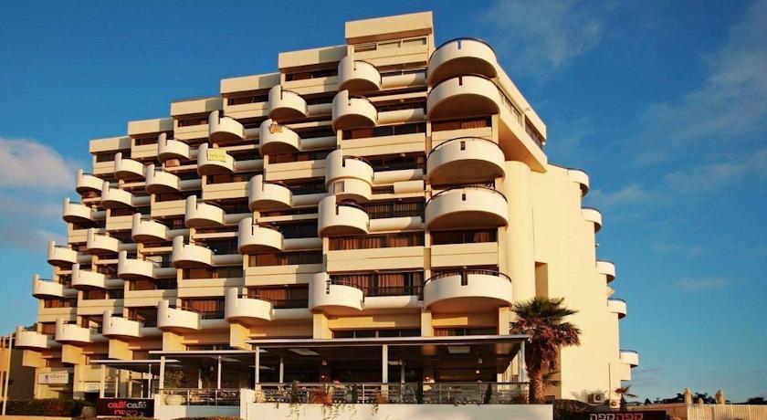 Marine Heights Apartments