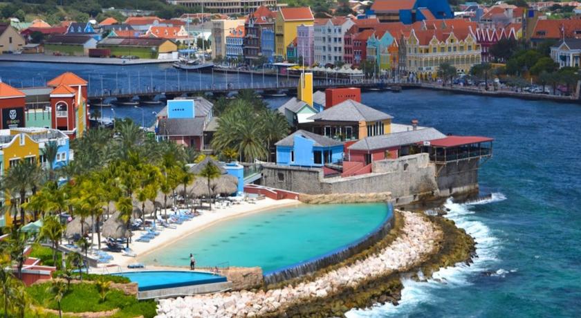 Renaissance Curacao Resort & Casino