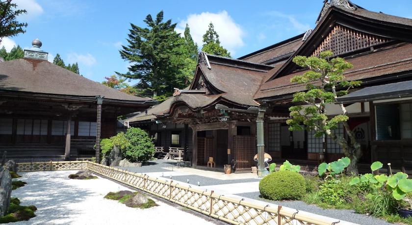 Koyasan Yochiin Ryokan