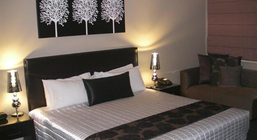 Best Western Plus Ambassador On Ruthven Motor Inn