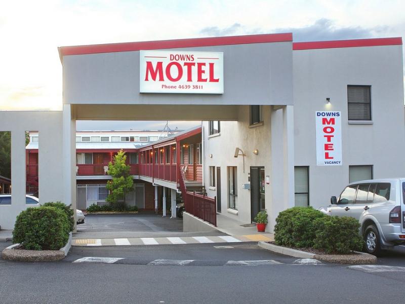 Downs Motel