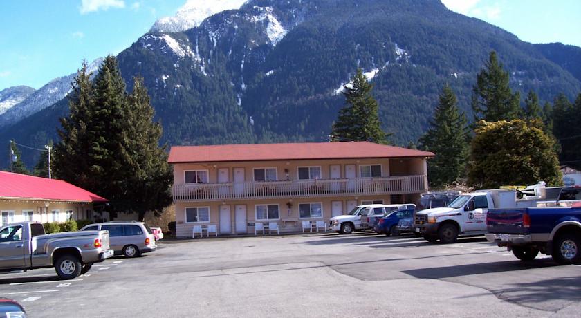 Red Roof Motor Inn