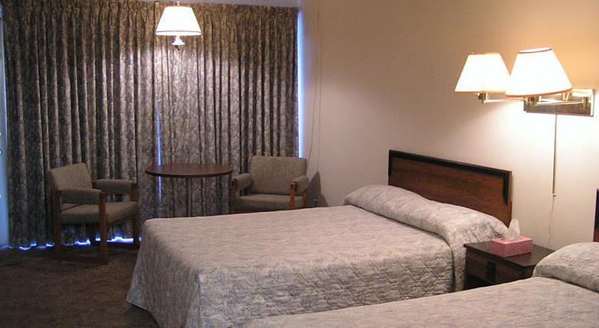 Townn Country Motor Inn