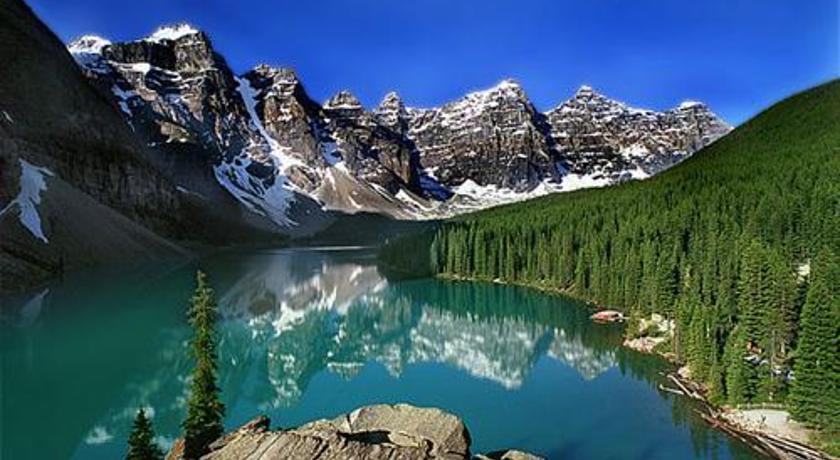 Moraine Lake Lodge