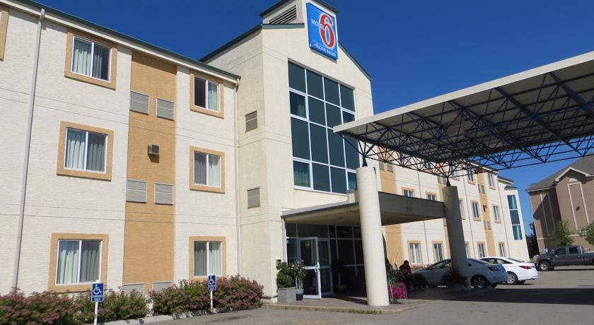 Motel 6 Red Deer