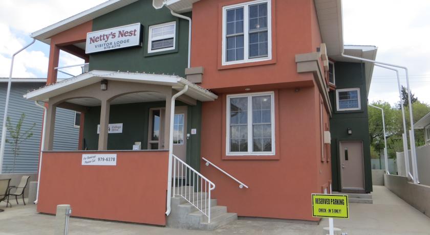 Nettys Nest Visitor Lodge