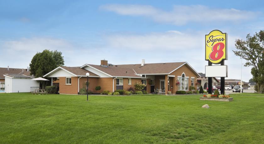 Super 8 Port Elgin