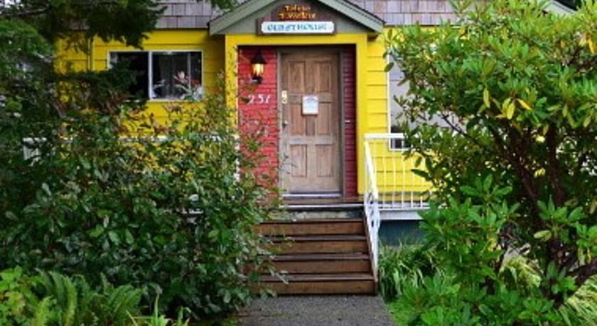 Tofino Trek-Inn
