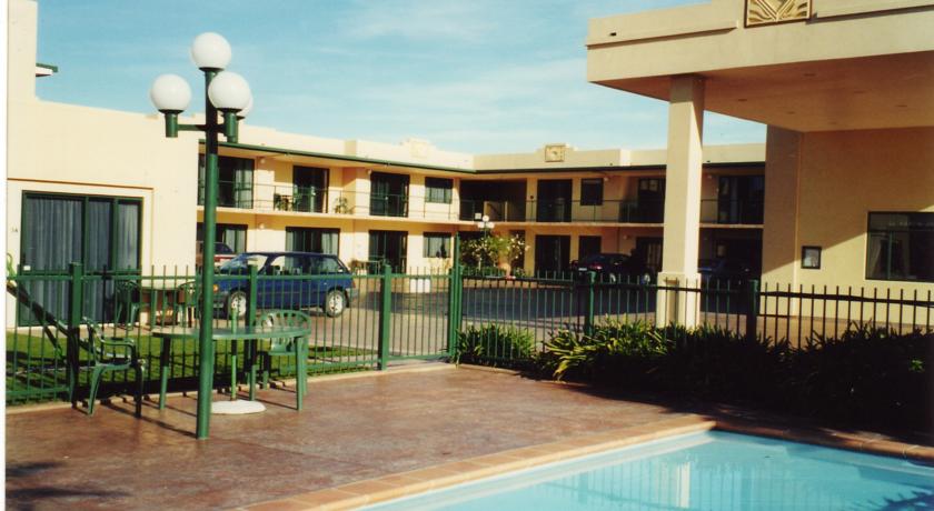 Deco City Motor Lodge