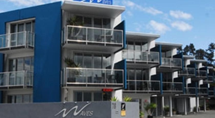 Waves On the Esplanade