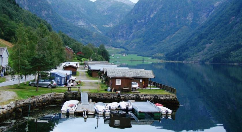 Nesheim Hytter & Camping