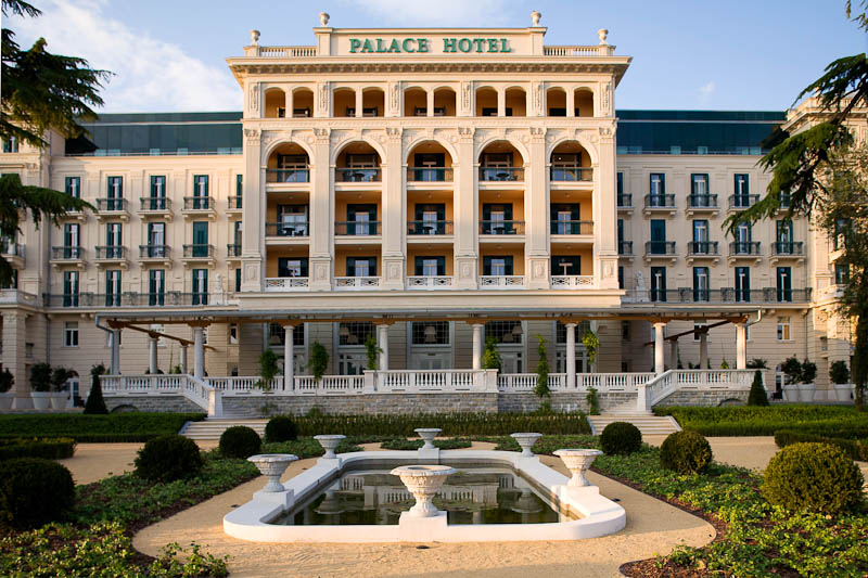 Kempinski Palace
