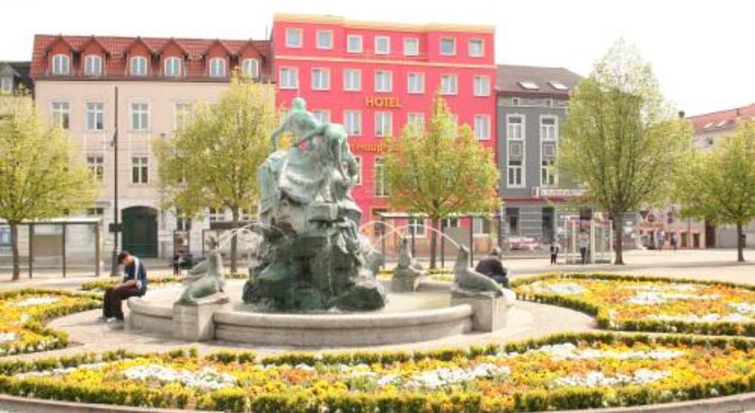 Am Hauptbahnhof Schwerin