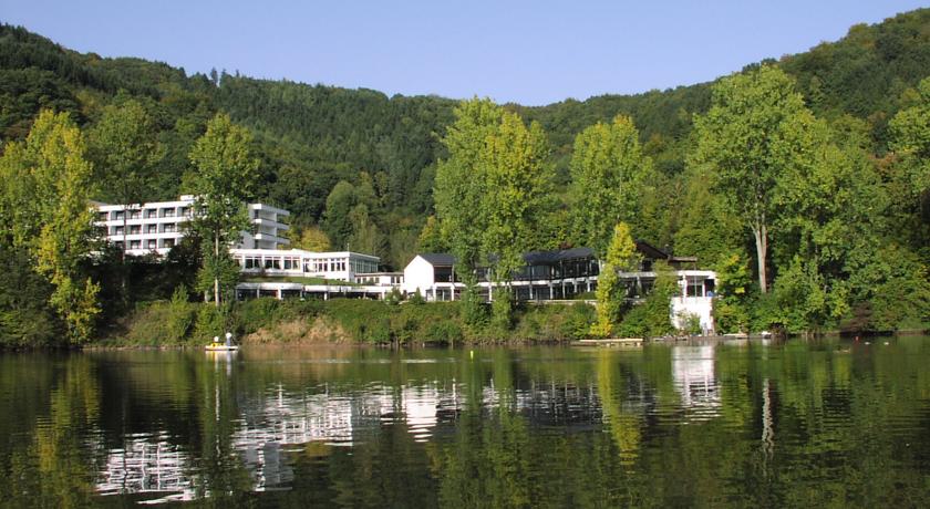 Dorint Seehotel & Resort Bitburg S"udeifel