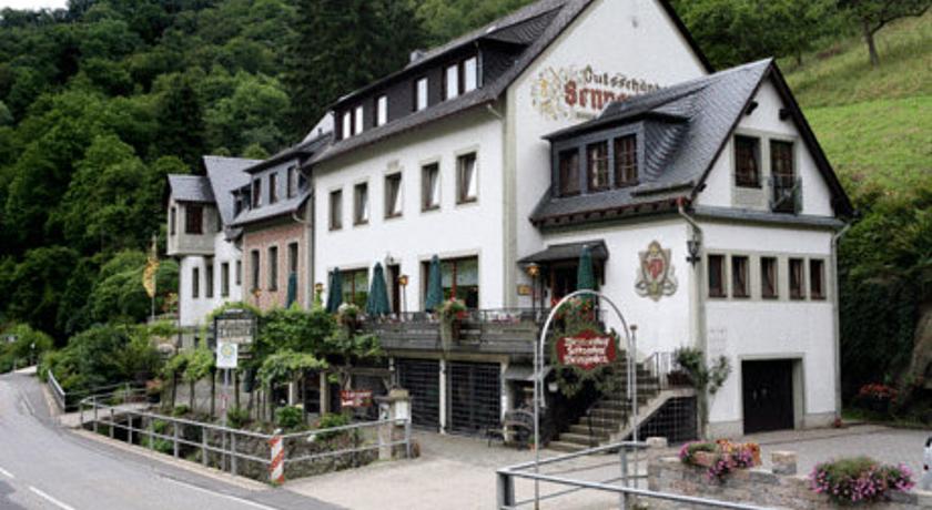 Loreleytal-Weinhotel und Gutssch"anke Sennerhof