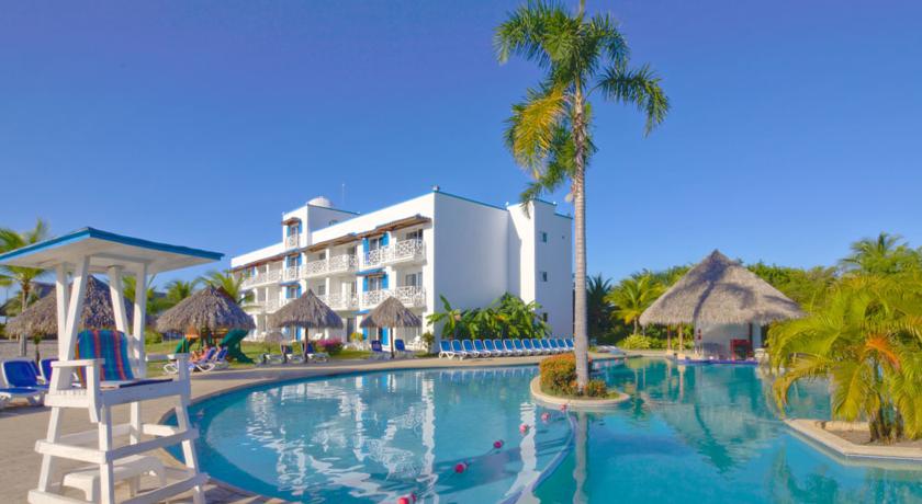 Playa Blanca Hotel & Resort