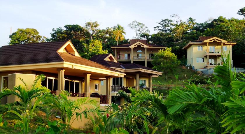 Red Frog Beach Rainforest Resort & Marina