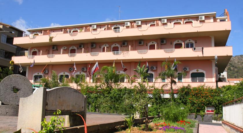 D Orange D Alcantara