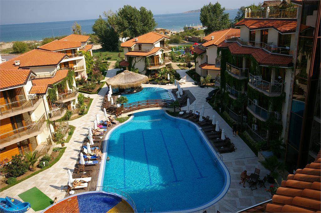 Outringer Laguna Beach Resort